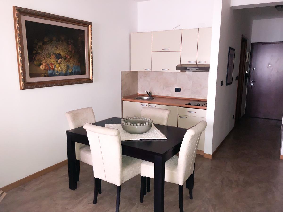 Beach Apartment Rafajlovići Exteriör bild